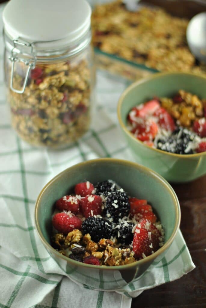 Quinoa Oat Nut and Fruit Granola