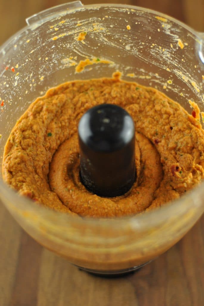 Sun-dried tomato & basil hummus