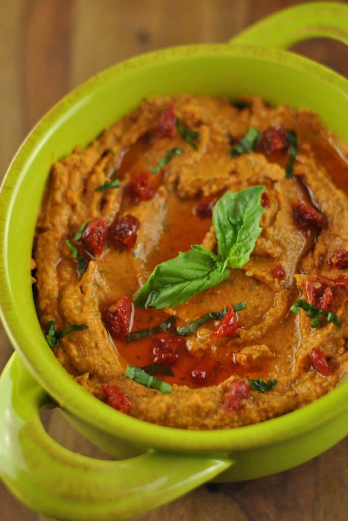 Sun-dried tomato & basil hummus