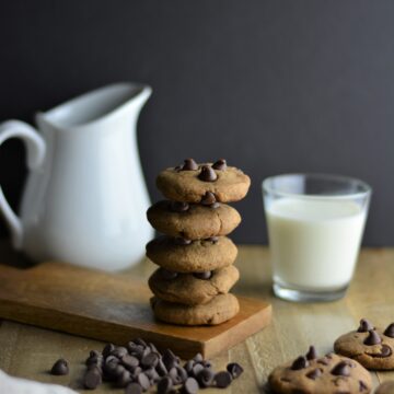 Vegan Refined sugar-free chocolate chip cookies