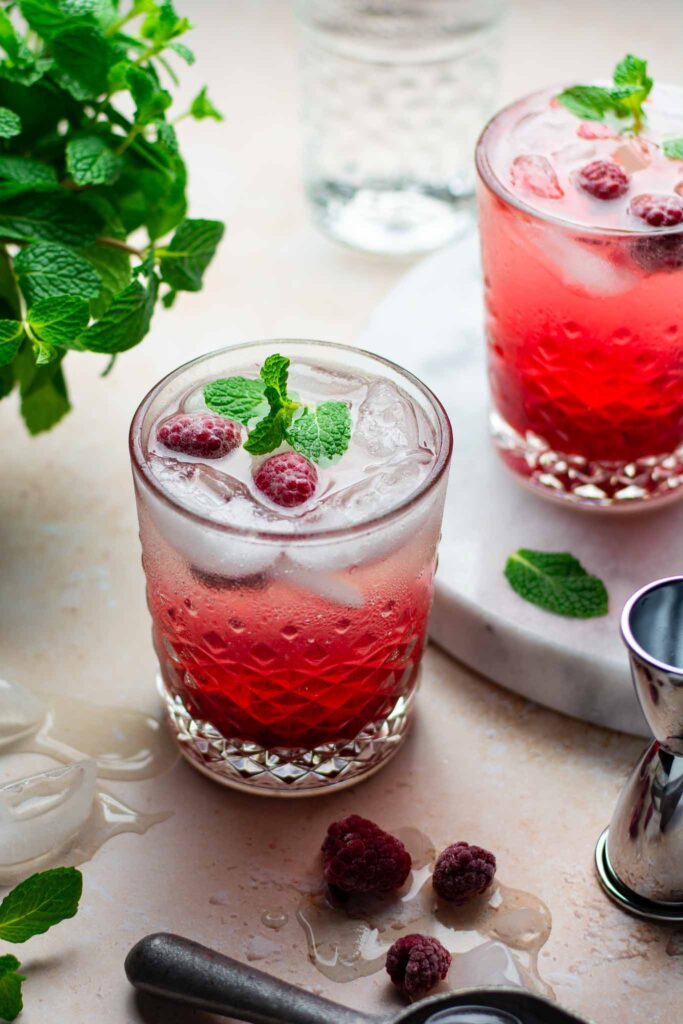 Raspberry and rose gin fizz